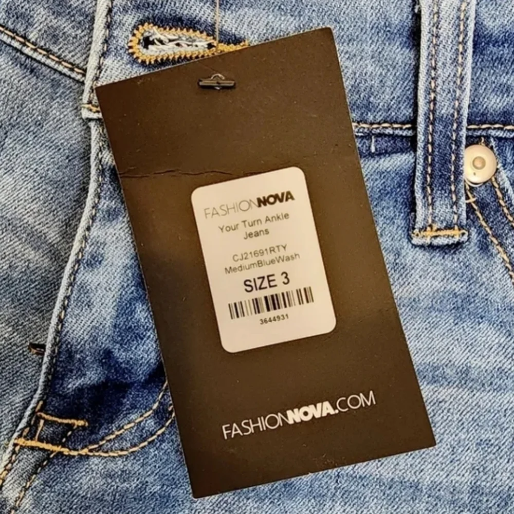 Fashion Nova Your Turn Ankle Jeans Pants